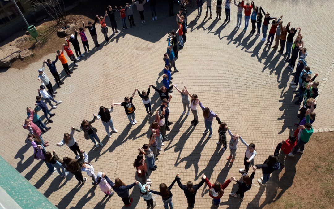 Bitte um Kleiderspenden für ukrainische Schülerinnen und Schüler