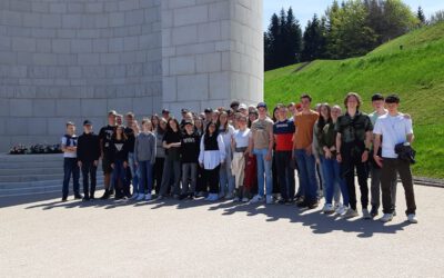 Gedenkstättenfahrt ins KZ Natzweiler-Struthof am 4.5.2023 mit Klasse 9a und 9b