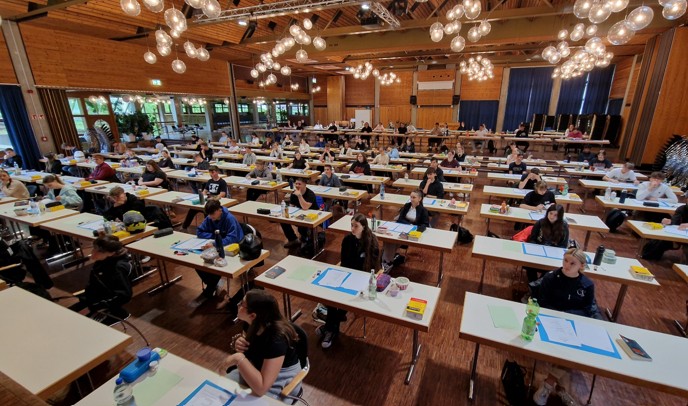 Realschulabschlussprüfungen starten mit Deutsch