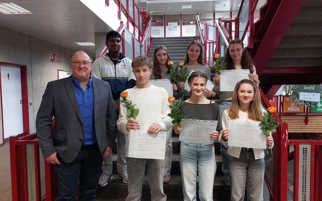 Wieder erfolgreiche Französisch-Absolventen im DELF-Diplom A2